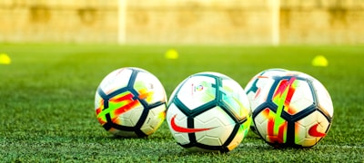 现代化体育场馆内部全景，观众席座无虚席